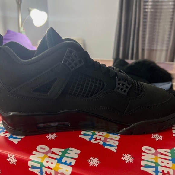 Air Jordan Retro 4 Black Cat 2025 men’s size 10 - Picture 2 of 5